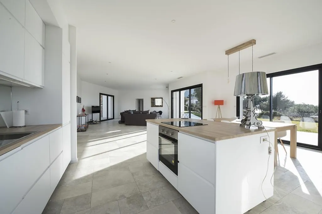 Villa Mita Cassis 0*,